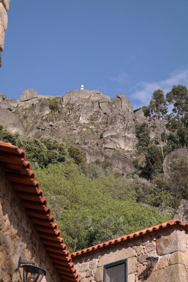 Casa Do Meio Em Quinta De Sao Pedro De Vir-A-Corca Monsanto Dış mekan fotoğraf